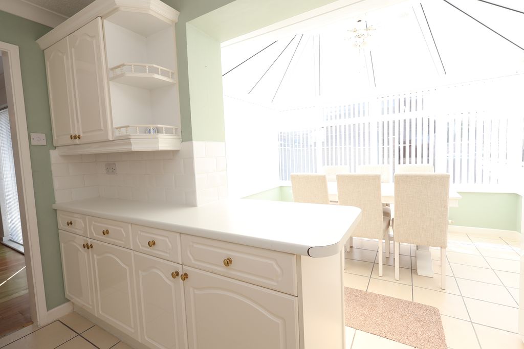 Kitchen/Conservatory- click for photo gallery